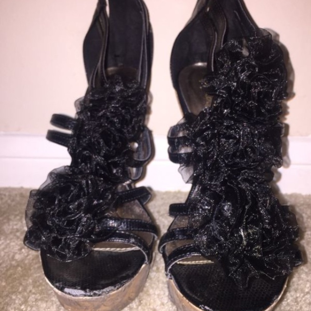 Bikini Black Flower Wood Wedges